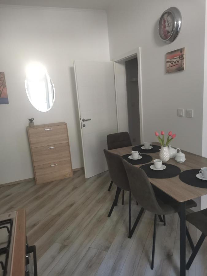 Studio Apartman Kristina Pula Exterior foto